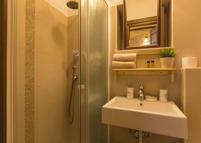 Duketis Πανσιόν