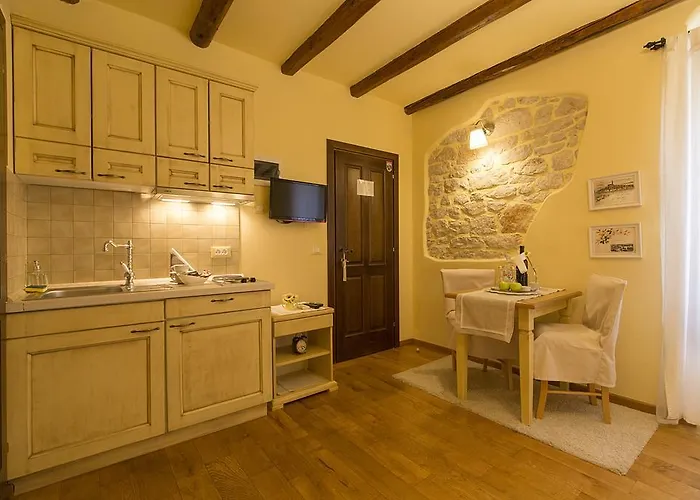 Duketis Πανσιόν 4*