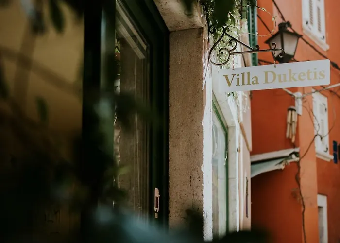 Πανσιόν Duketis Ρόβινι